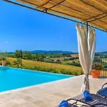 Villa Casale Dei Gelsomini 8, Emma *