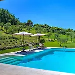 Casale Dei Gelsomini 8, Emma