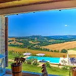 Casale Dei Gelsomini 8, Emma