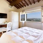 Casale Dei Gelsomini 8, Emma * Todi