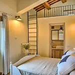 Casale Dei Gelsomini 8, Emma