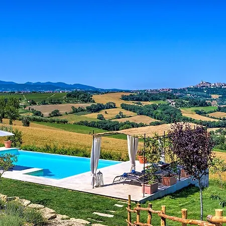 Casale Dei Gelsomini 8, Emma *