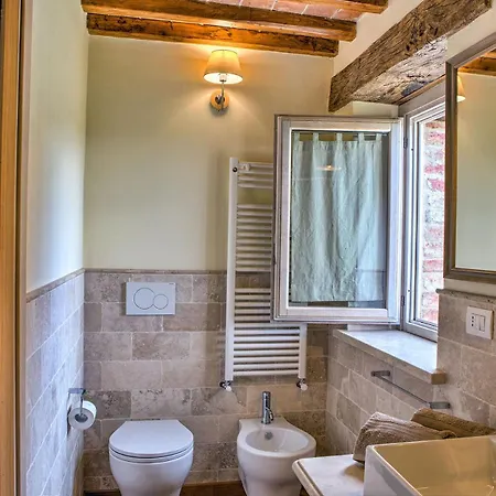 Βίλα Casale Dei Gelsomini 8, Emma Τόντι