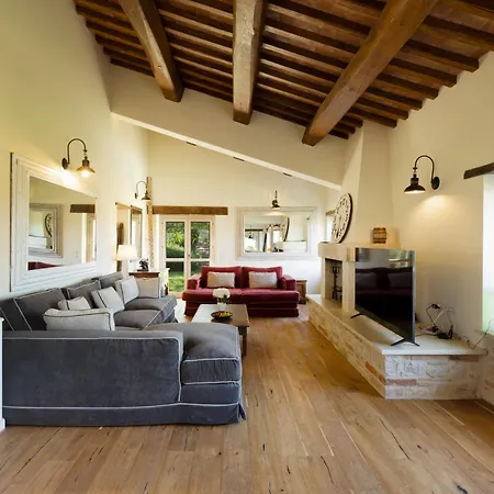 Casale Dei Gelsomini 8, Emma Villa Todi