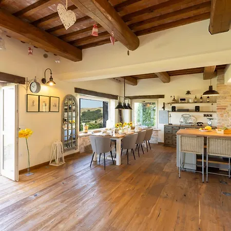 Casale Dei Gelsomini 8, Emma Villa Todi