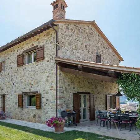 Villa Casale Dei Gelsomini 8, Emma *