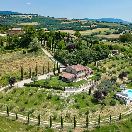 Villa Casale Dei Gelsomini 8, Emma Todi