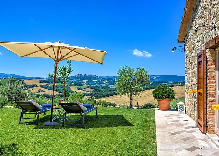 Casale Dei Gelsomini 8, Emma Todi