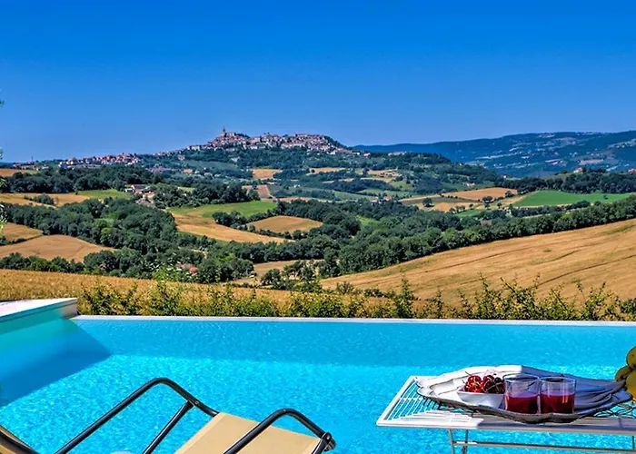 Casale Dei Gelsomini 8, Emma Villa Todi