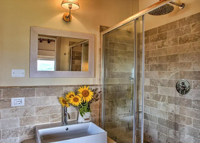 Casale Dei Gelsomini 8, Emma * Todi