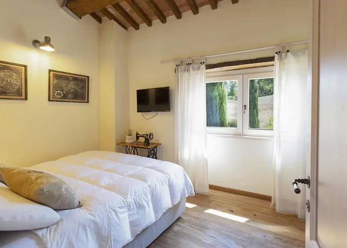 Villa Casale Dei Gelsomini 8, Emma *