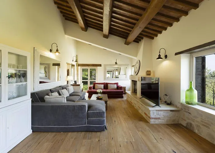 Villa Casale Dei Gelsomini 8, Emma Todi