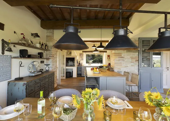 Casale Dei Gelsomini 8, Emma Villa *